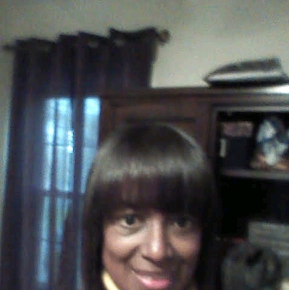 Meet your Posher, Elaine - Picture 1 of 1